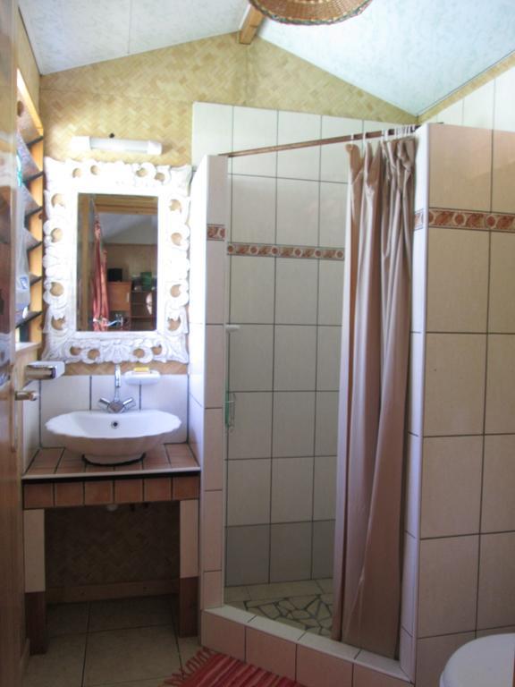 Inaiti Lodge Papeete  Szoba fotó